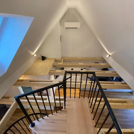 Apartment Scheuring 2 Og Sued